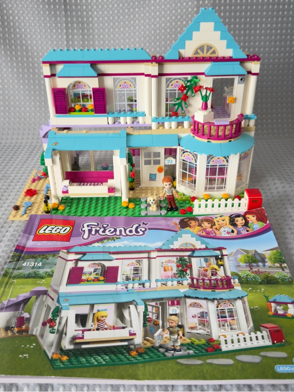 LEGO Friends: Stephanie's House (41314) W/ Manual ( Retired) INCOMPLETE AS-IS